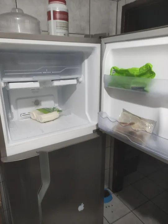 Geladeira Duplex em ótimo estado Fost Free Eletrolux  - Foto 2