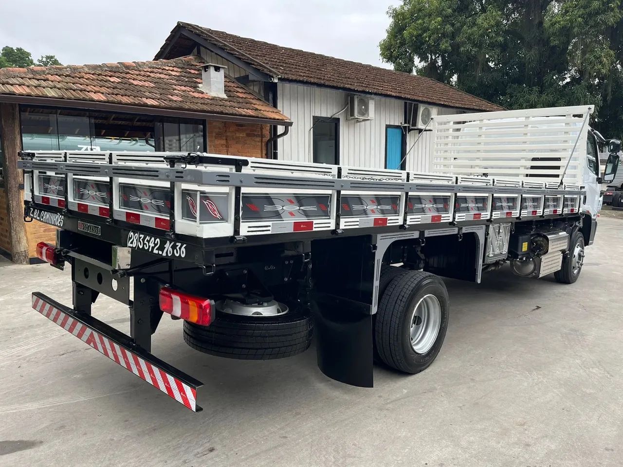 MB ACCELO 1017 ANO 2024/2025 - Foto 8