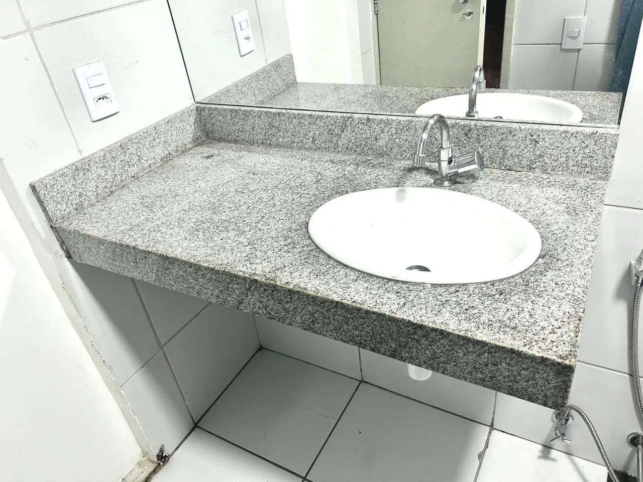 Bancada em granito com cuba! - Foto 3