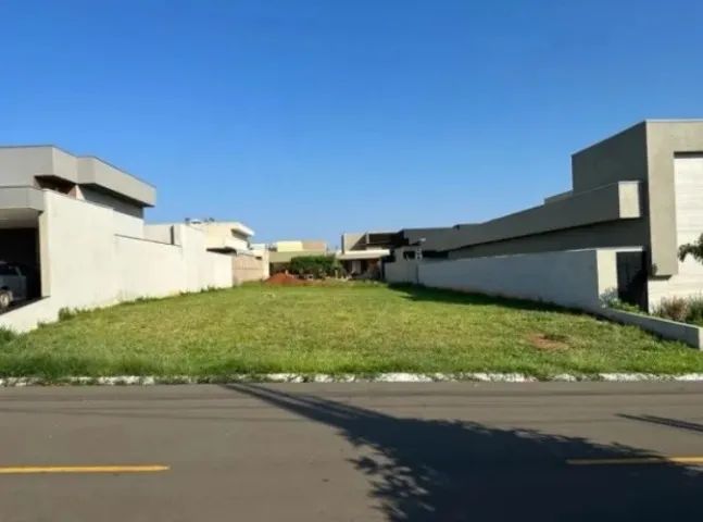 Terreno de 400m² no Condomínio Recanto do Lago