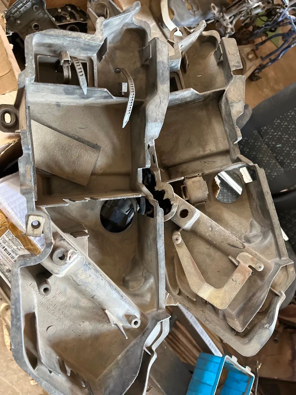 Caixa bateria xr250 tornado 