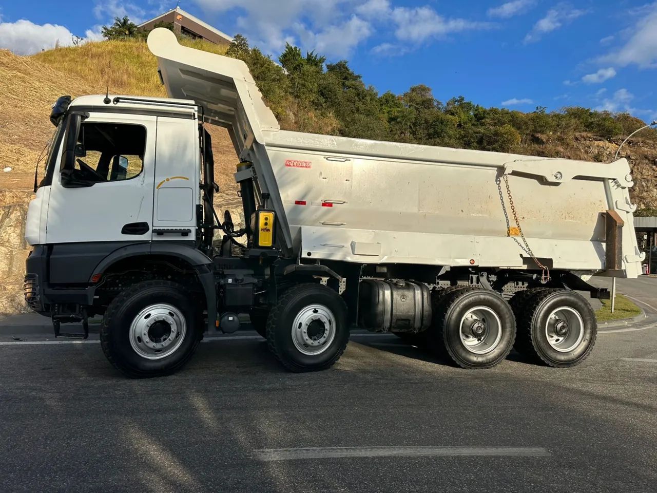 Mb Arocs 4851 ano 2023 - Foto 11