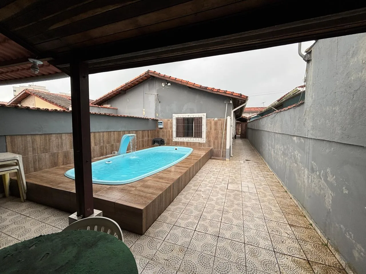 Casa com piscina 2 quartos em Vila Oceanópolis - Mongaguá - SP