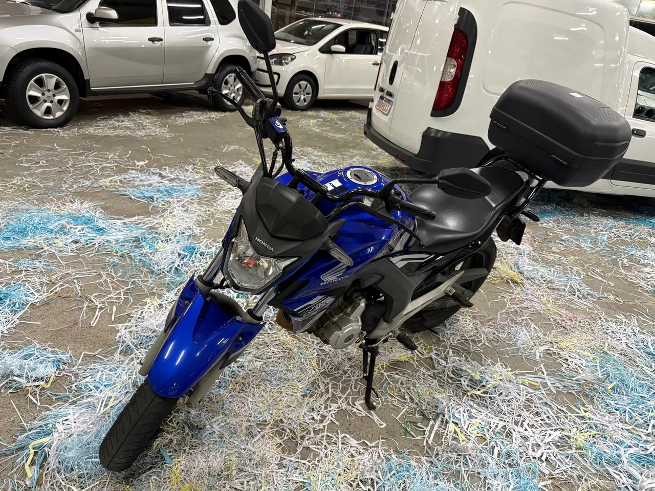 CB 250 Twister 21/21 com 16 mil km zera oportunidade
