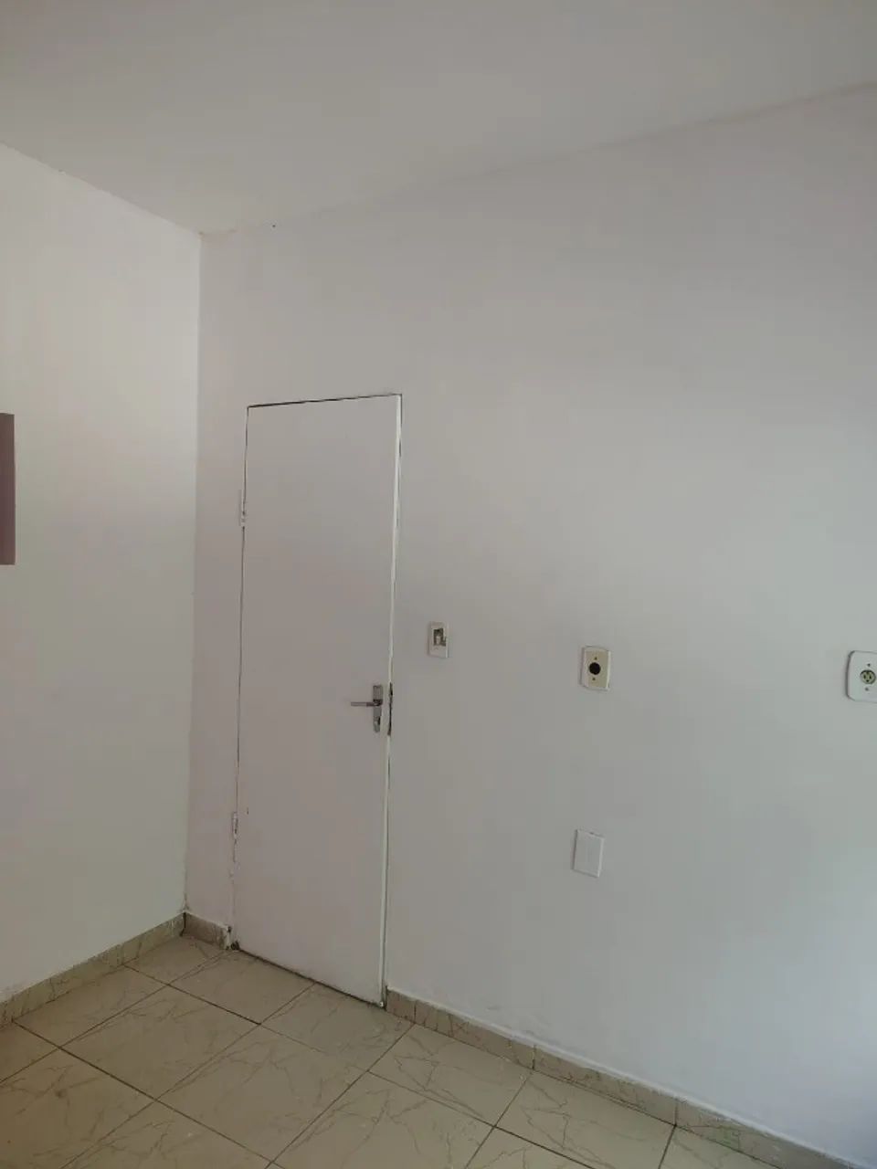 Aluga-se Casa Térrea - 2 Quartos - QROA, Candangolândia - Foto 3