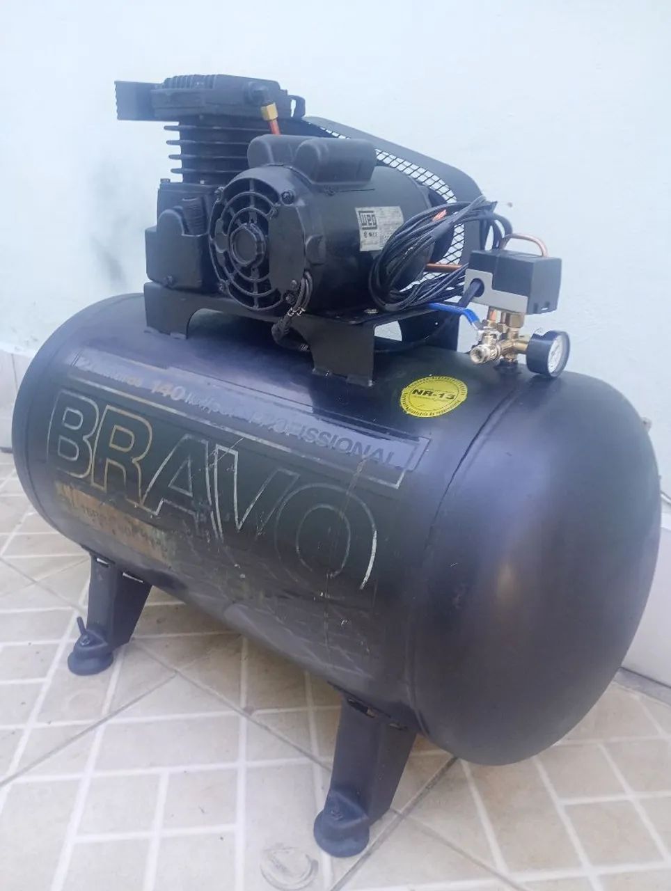Compressor de Ar Schulz Bravo 180 Litros - 140 lbf/po - 15BR/180C - 3 HP - Foto 2