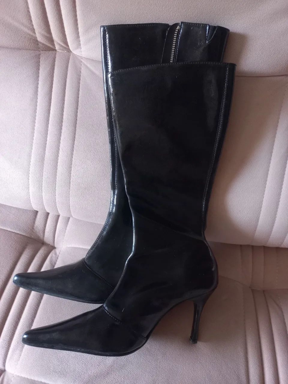 Bota feminina preta de cano alto