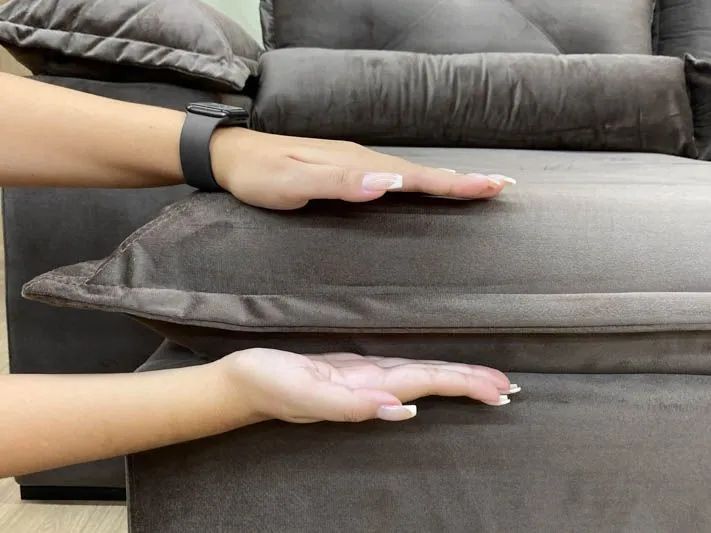 Sofá Retrátil 2 Lugares 200cm Veludo Marrom Acari - Foto 3