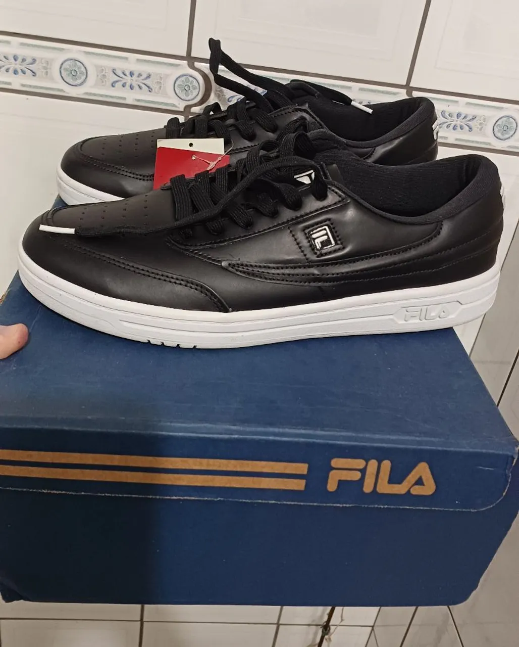 Tênis Fila Preto - Novo - N* 42 original de couro