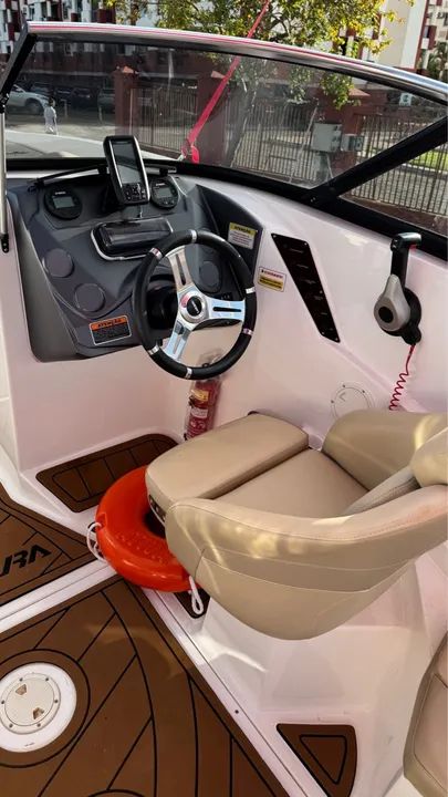 Lancha Ventura 230 com Motor Yamaha 250Hp 4 tempos 2024 - Foto 7