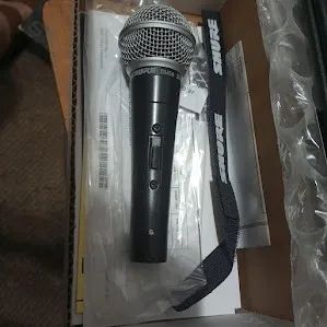 MICROFONE SHURE SM58 NOVO SO FOI TETSDO,
