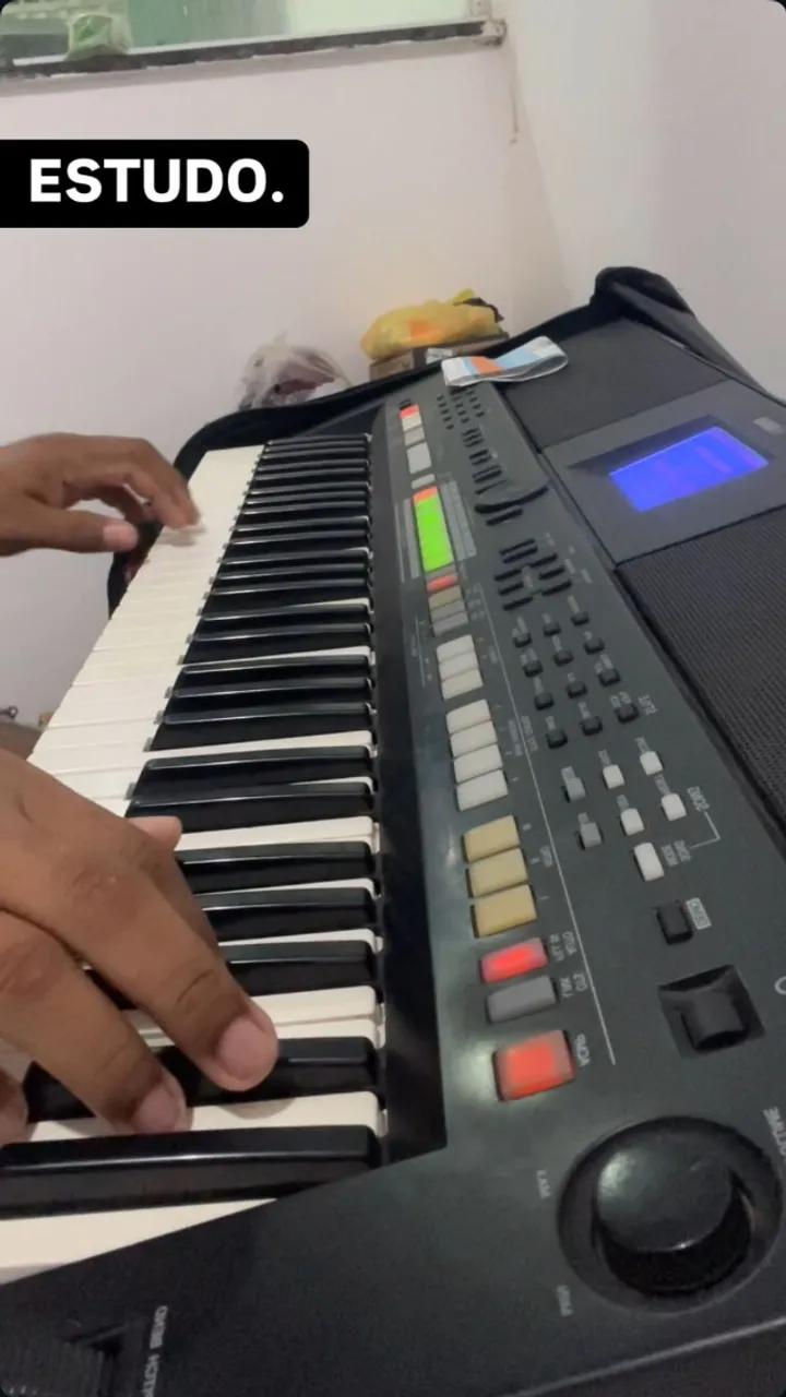 TECLADO YAMAHA S650
