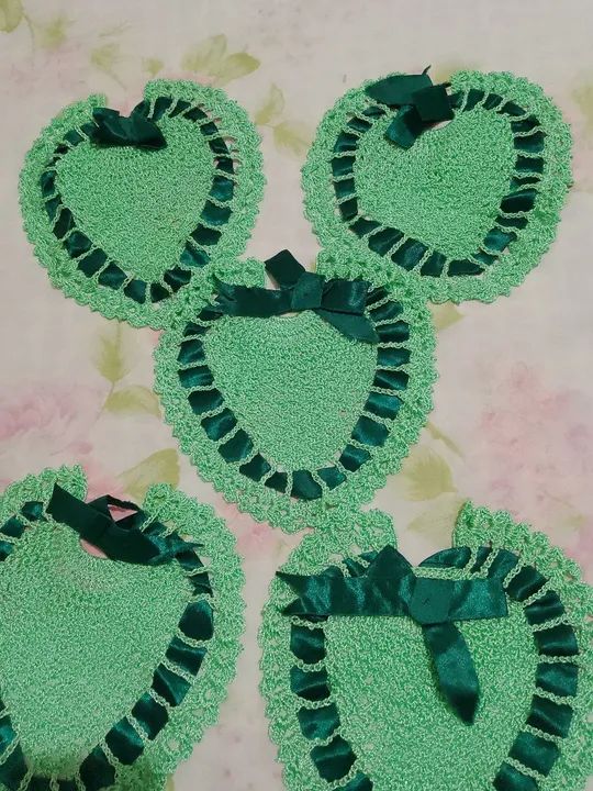 5 Peças de Crochê em Formato de Coração - Decoração Delicada