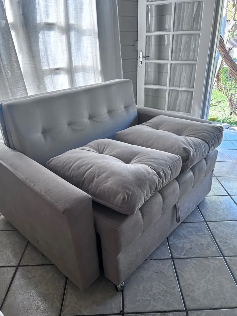 Sofá cama 2 lugares Dimensões do Produto: (L x A x P) 140 x 90 x 110cm.  - Foto 4
