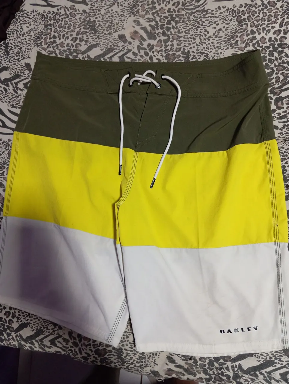 Short de praia Oakley - Tricolor - Tamanho 36 US/EU