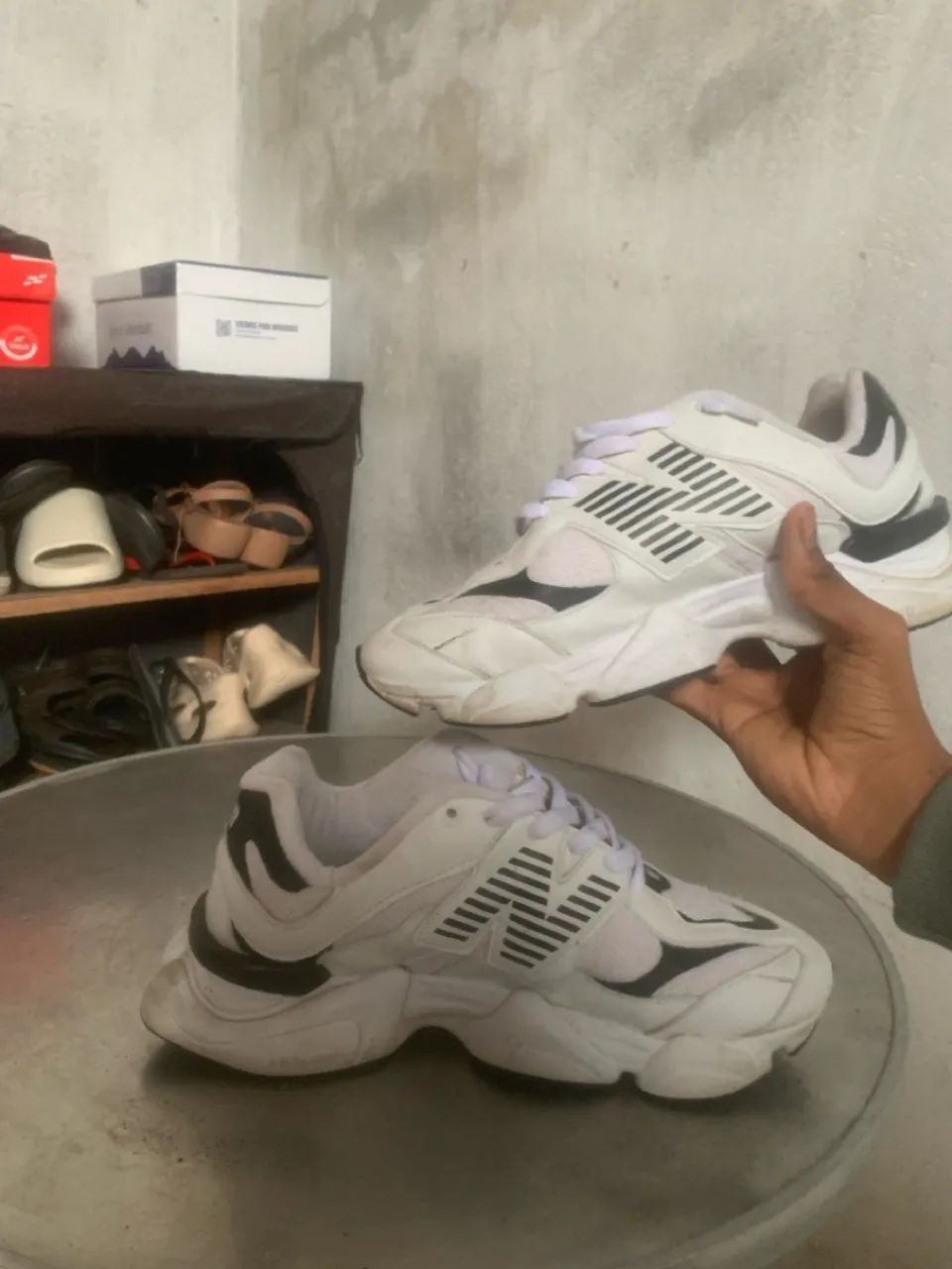 Tênis New Balance Branco com Detalhes - Foto 2