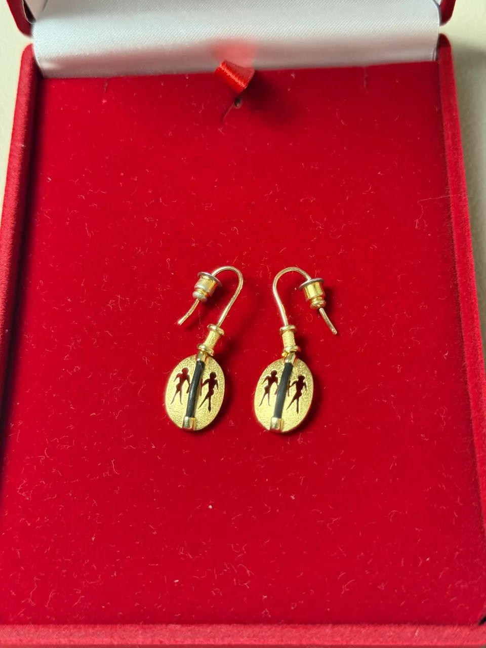 Brinco de Ouro 18k - Pingente Bailarina - Foto 2