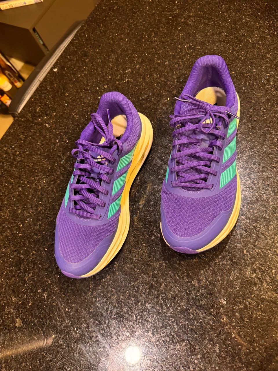 Tenis Adidas unissex número 39 novinho