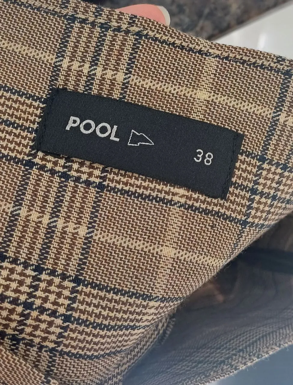 Saia Midi, Pool Tamanho 38