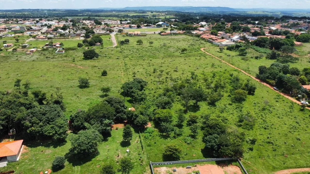 Terreno para mine chácaras ou casas germinadas em Aragoiania Go