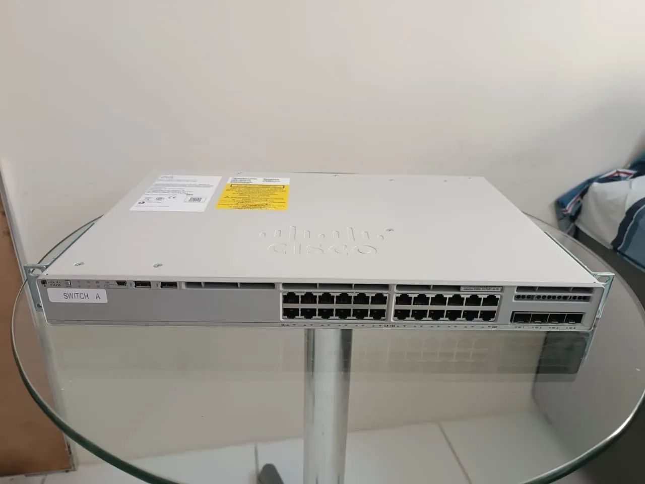 Cisco Switch Catalyst 9200L / 24 portas / 4GB