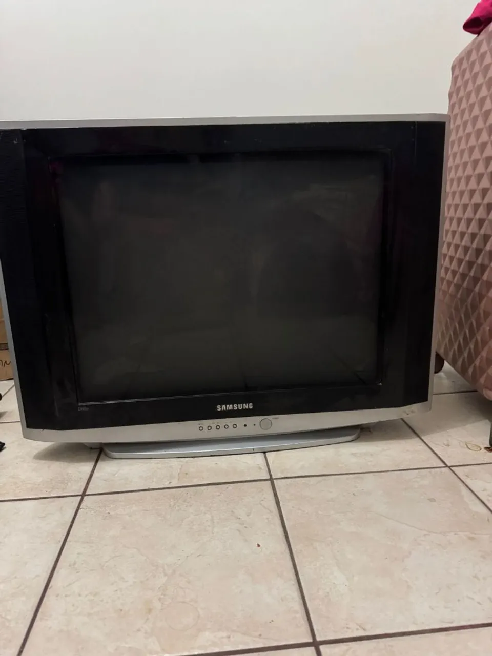 "tv de tubo" - TVs no Brasil