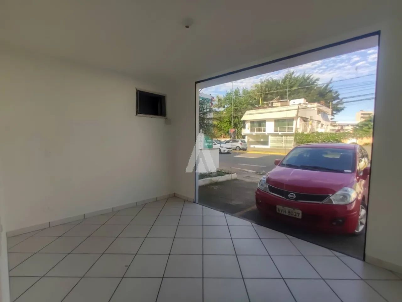 Loja para alugar por R$ 4600.00, 156.00 m2 - BUCAREIN - JOINVILLE/SC - Foto 4