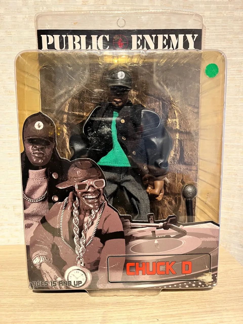 Figura Chuck D Public Enemy Mezco raro ñ hot toys LACRADO