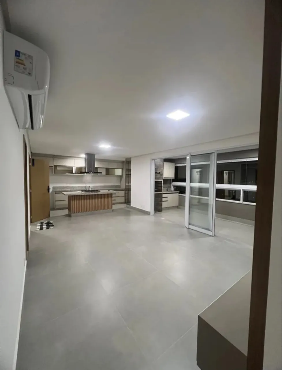 Apartamento 03 suítes Europark - Park Lozandes