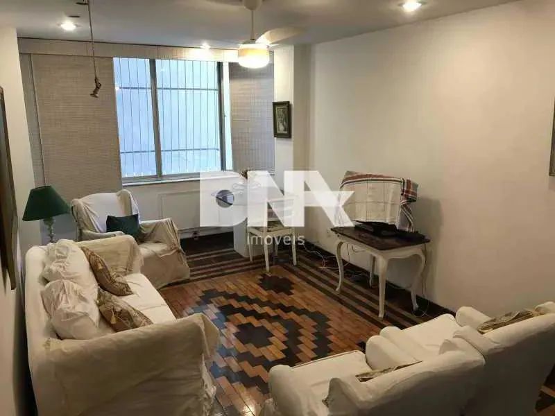 Apartamento - / Residencial / Copacabana