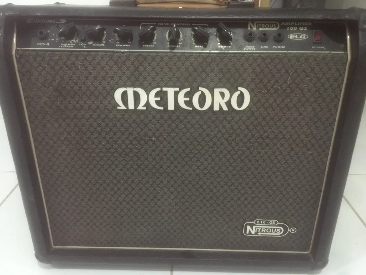 Amplificador Meteoro Nitrous 100 GS - Som Potente!