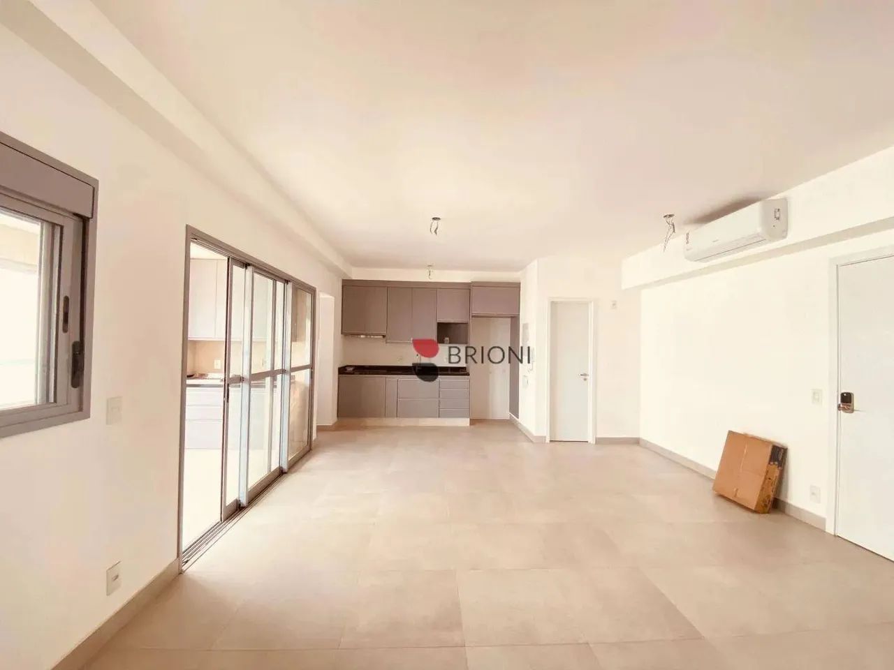 Apartamento com 2 Quartos para alugar, 100,35m² - Edifício THZ