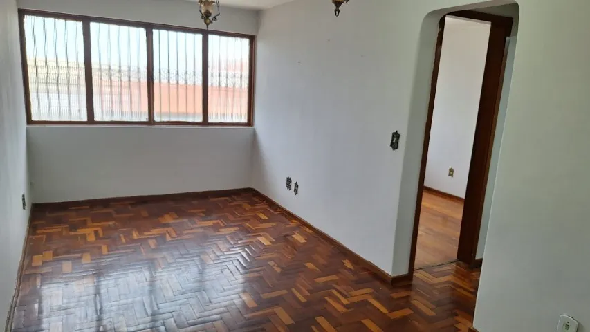 Importante! Excelente localização, 2 quartos, com elevador