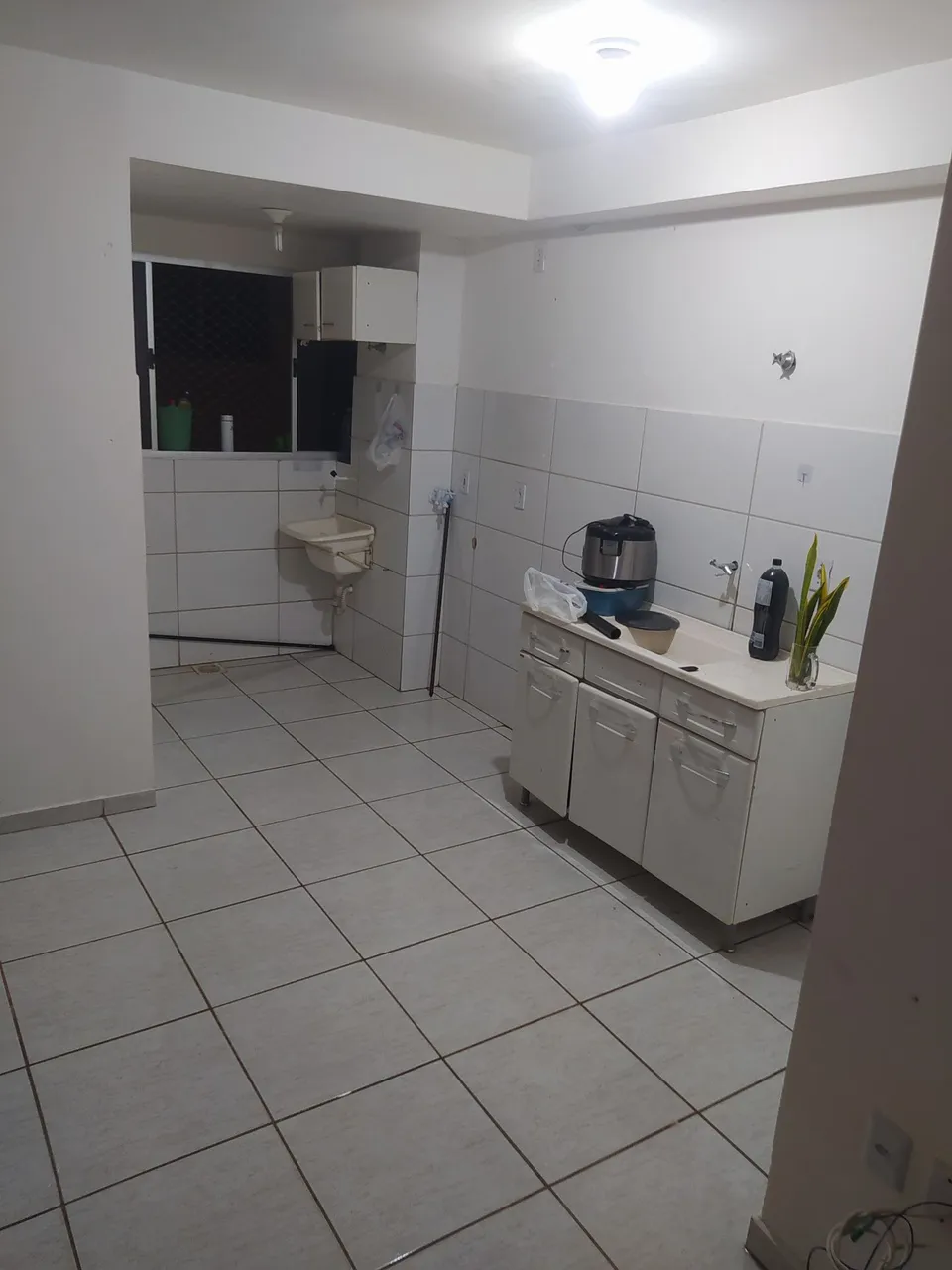 alugo apartamento 2\4