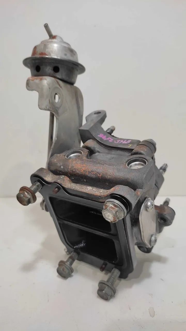 Suporte Resfriador Egr Toyota Hilux 2.8 177cv 2016 A 2020 - Foto 3