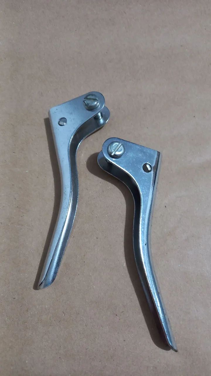 Caloi Berlineta  -  Par de Manetes de freio. - Foto 2