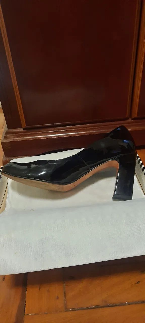 Sapato CORELLO de verniz tamanho 40 - Foto 3