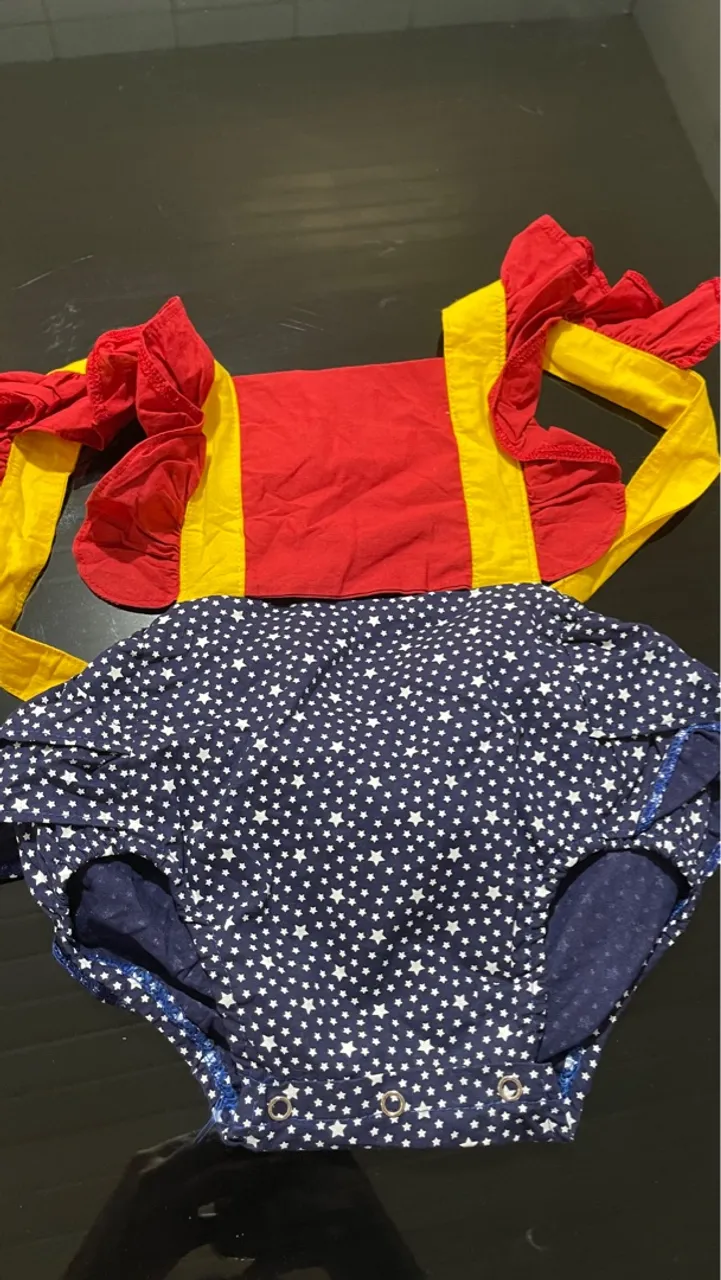 Body Baby com Estrelas e Detalhes Coloridos