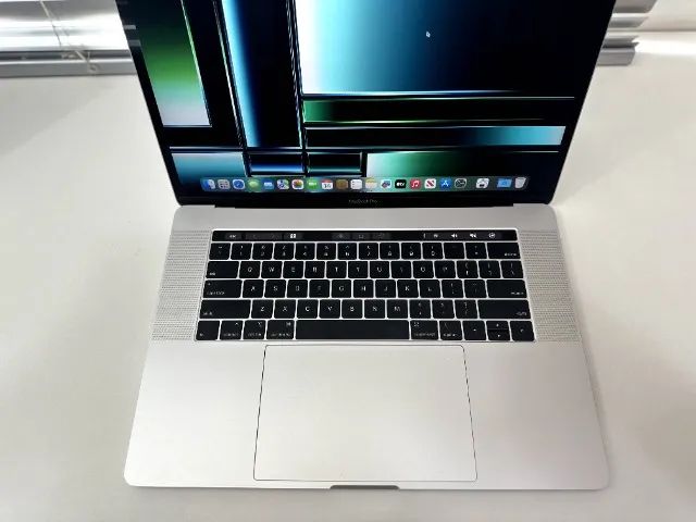 MACBOOK PRO CINZA, 32 GB, 1 TB, CORE i9, 15.4 POLEGADAS, TOUCH BAR E IMPRESSÃO DIGITAL - Foto 4