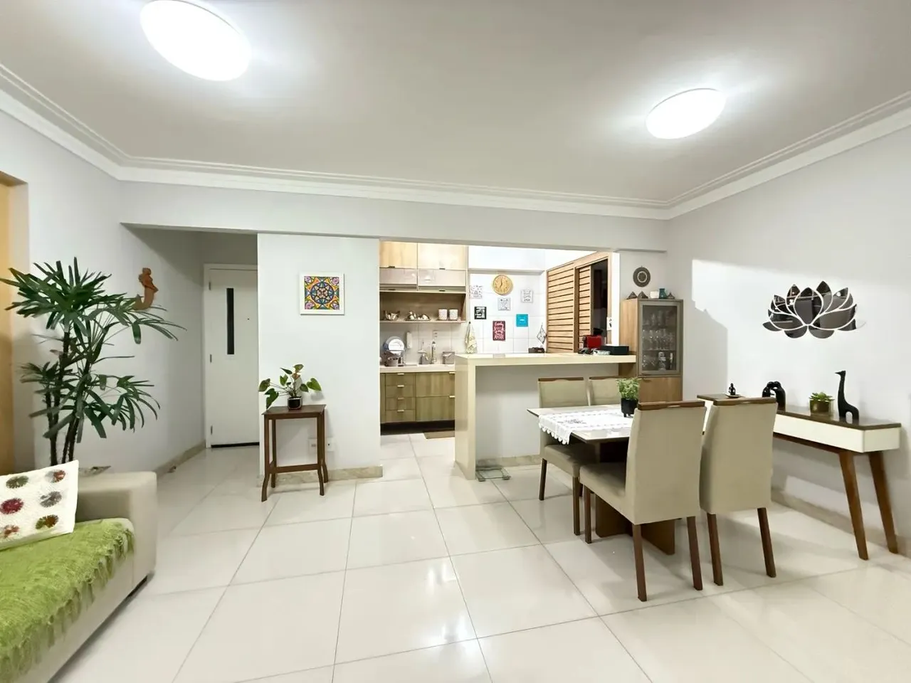 Apartamento para Venda em Salvador, Paralela, 3 dormitórios, 1 suíte, 2 banheiros, 2 vagas