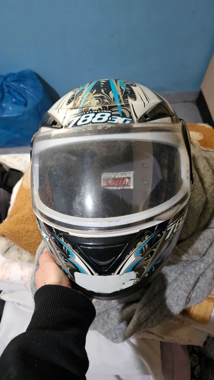 Capacete