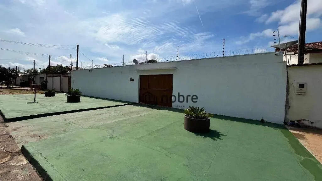 Casa com 4 dormitórios para alugar, 224 m² por R$ 4.220,00/mês - Plano Diretor Sul - Palma