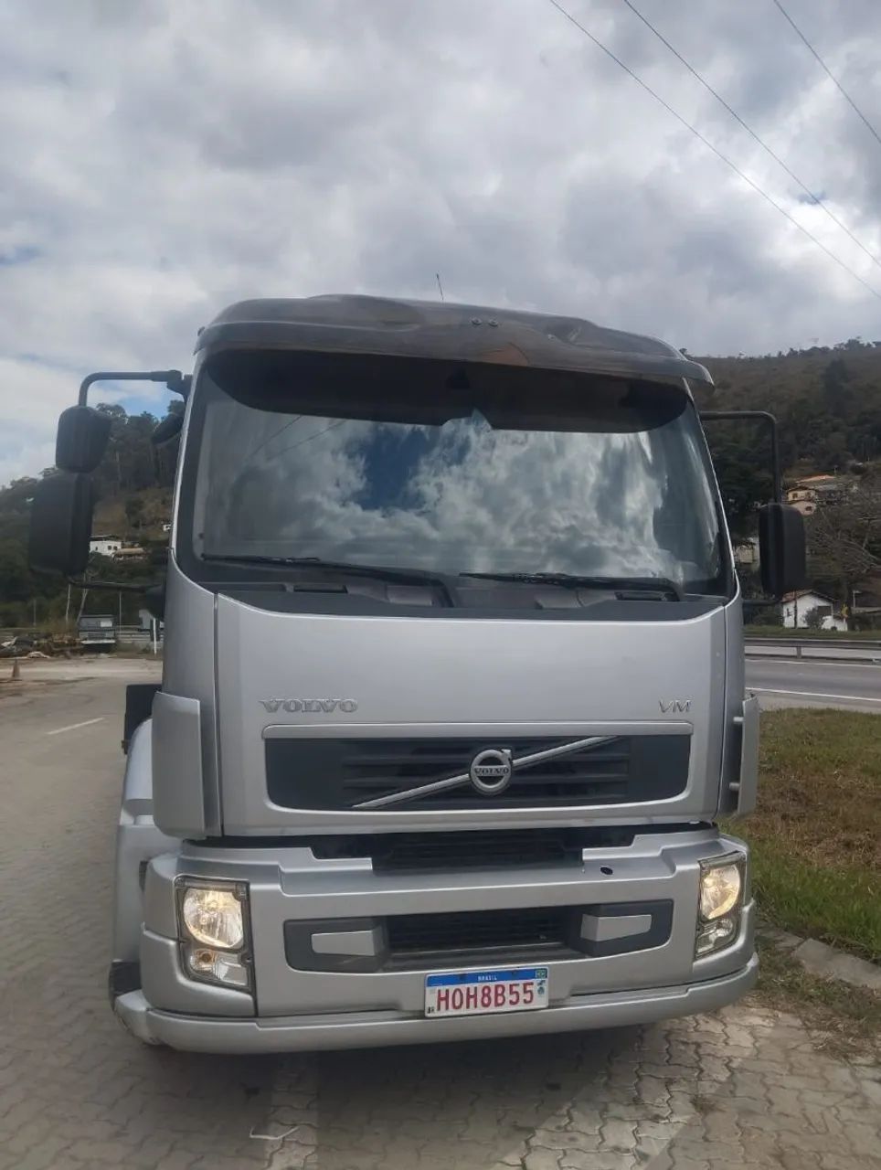 Volvo VM 220 ano:2013 - Foto 2