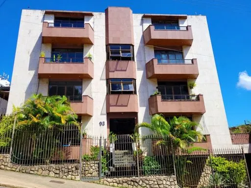Cobertura com 3 quartos para Venda no bairro Santa Luzia em Juiz de Fora, MG