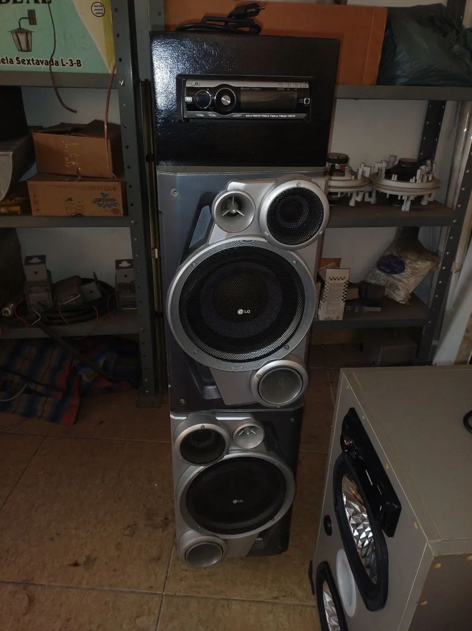 Caixa de som potente com subwoofer, rádios e USB - Foto 3