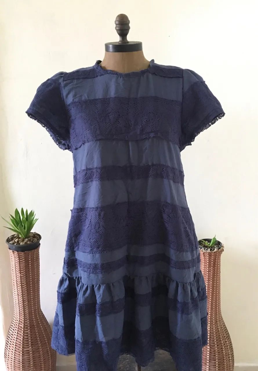 Vestido Azul detalhado com Renda - Foto 4