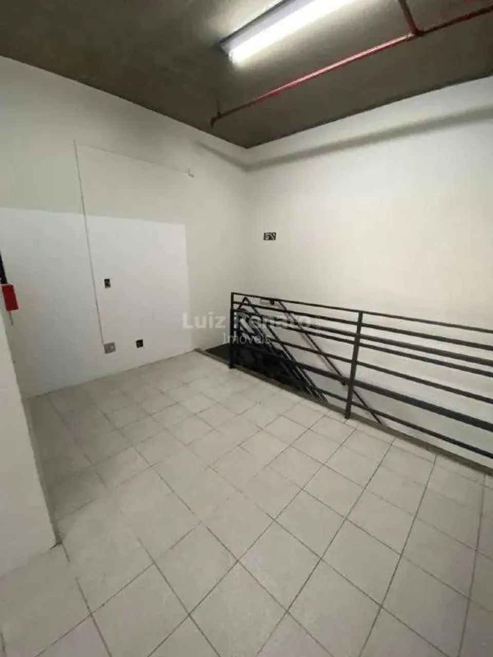 Loja para alugar na Av. Cristiano Machado 104m²