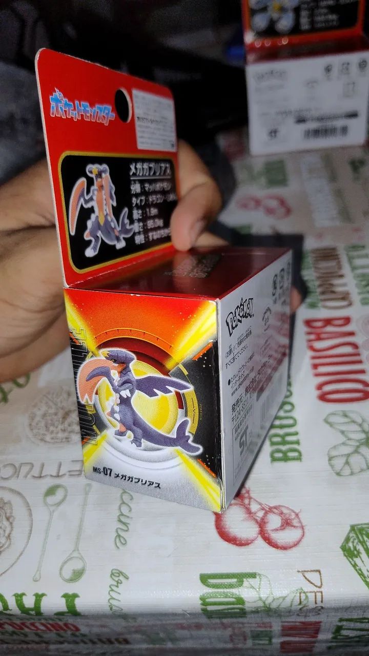 Miniatura Pokemon Mega Garchomp MS 07 Moncolle Takara Tomy na caixa - Foto 2