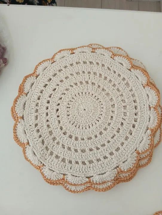 Jogo de Tapete e 6 Coasters em Crochê - Foto 2