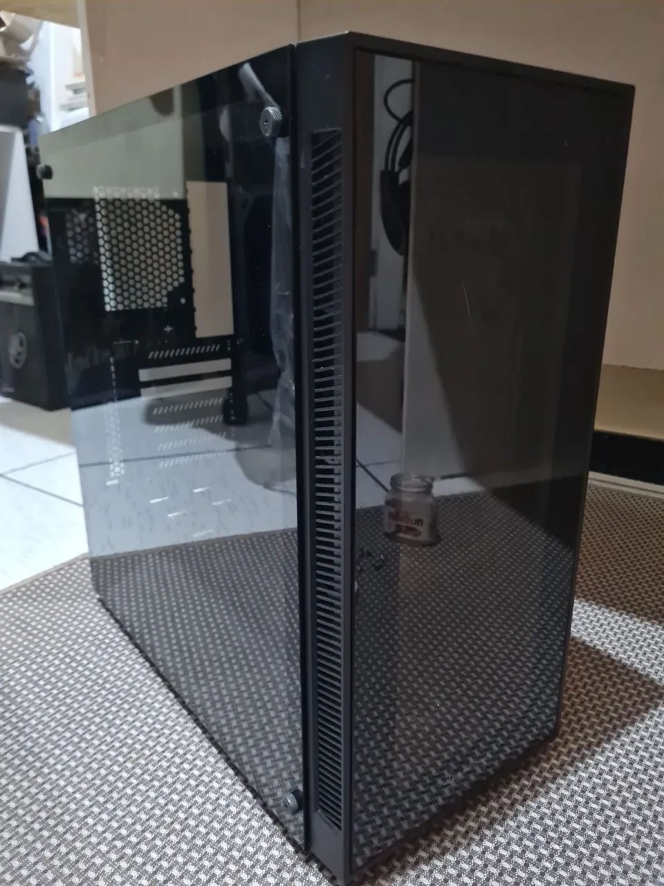Gabinete Sharkon 
